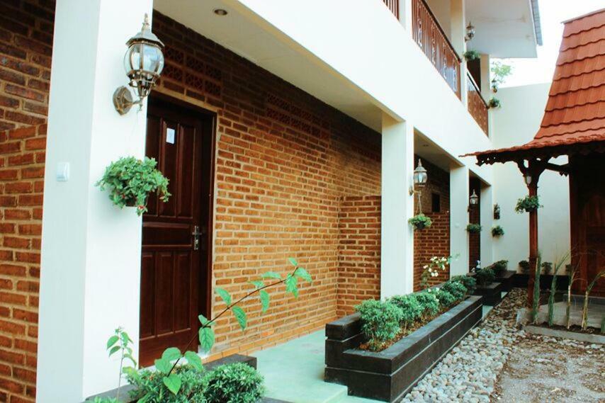 Amerta Giri Guest House Wonosobo Ngoại thất bức ảnh