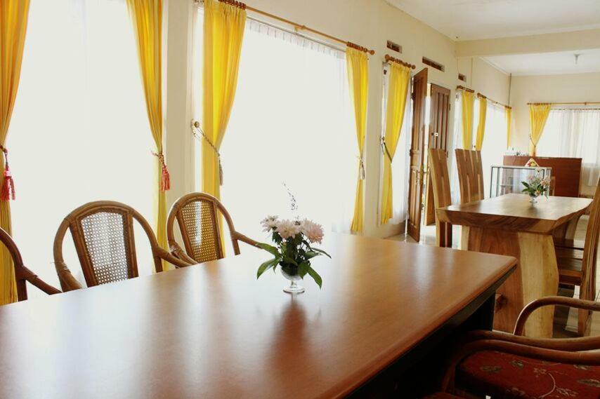 Amerta Giri Guest House Wonosobo Ngoại thất bức ảnh