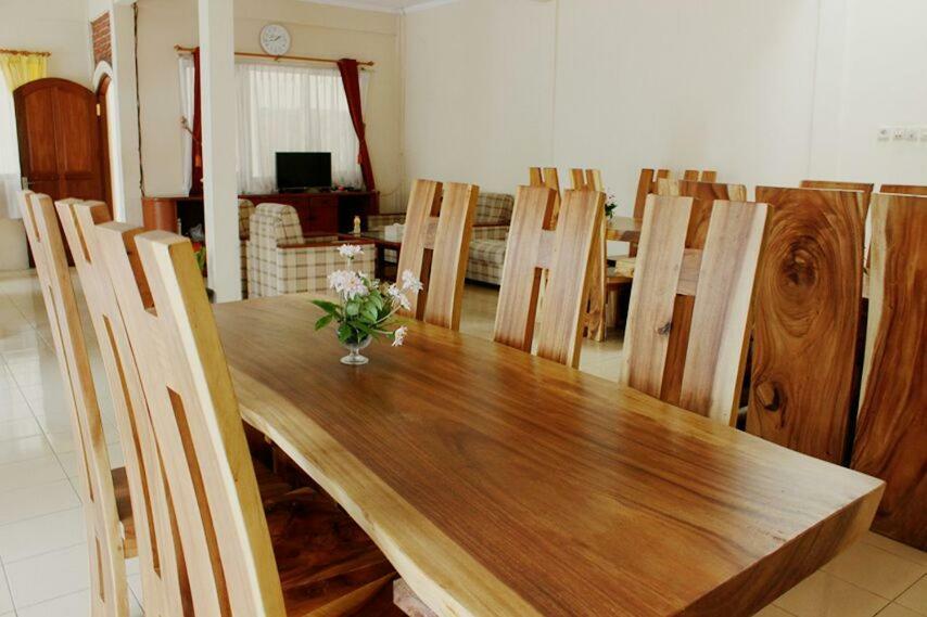Amerta Giri Guest House Wonosobo Ngoại thất bức ảnh